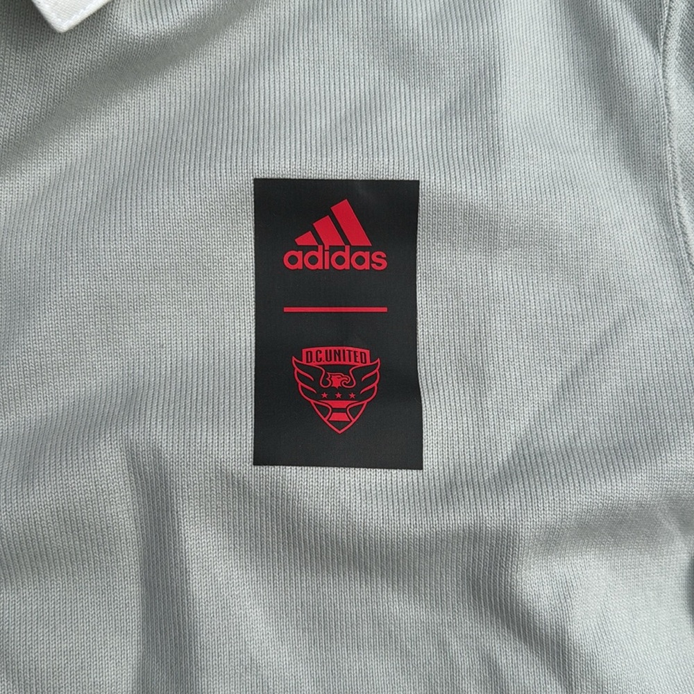 EUC Men's adidas 2023 Player Gray DC United Travel Long Sleeve Polo Size Medium - Picture 3 of 9